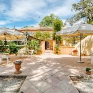 2* Hotel Logis Le Chene Vert